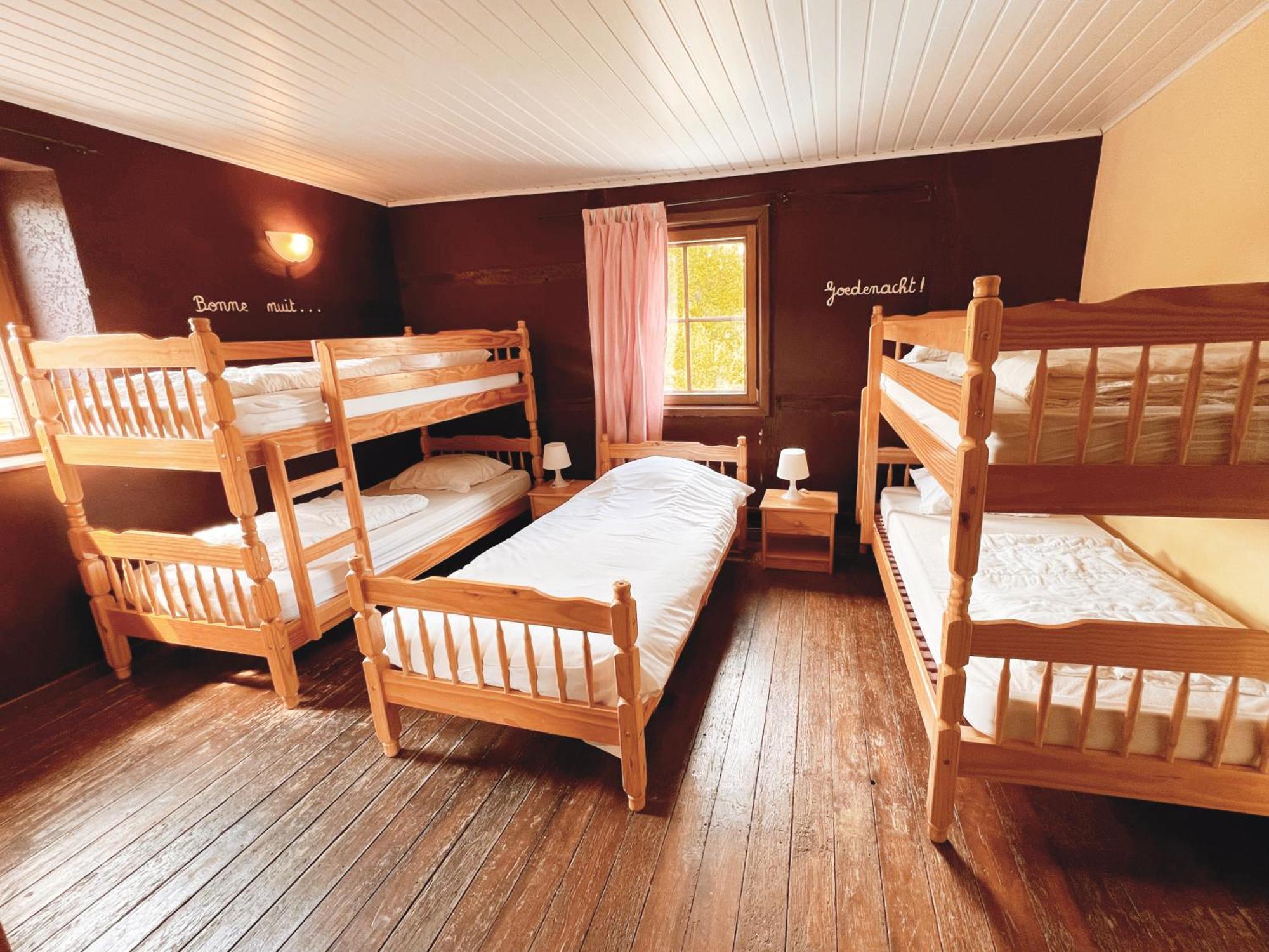 Au Sommet De La Cascade Hotell Stavelot Exteriör bild