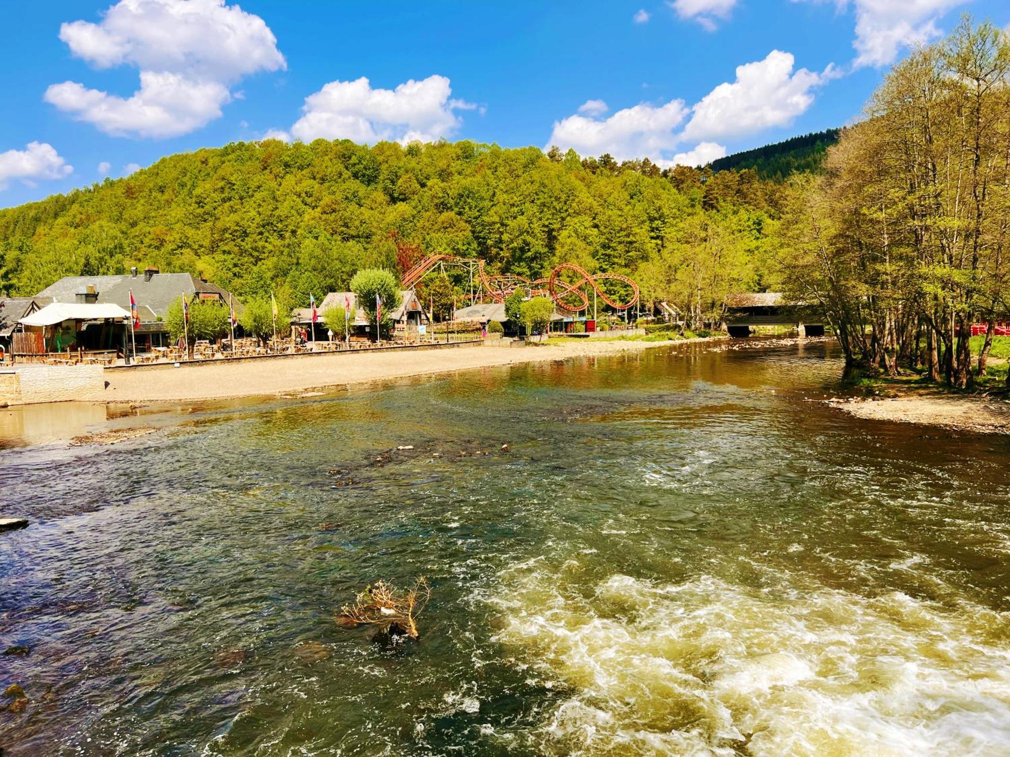 Au Sommet De La Cascade Hotell Stavelot Exteriör bild