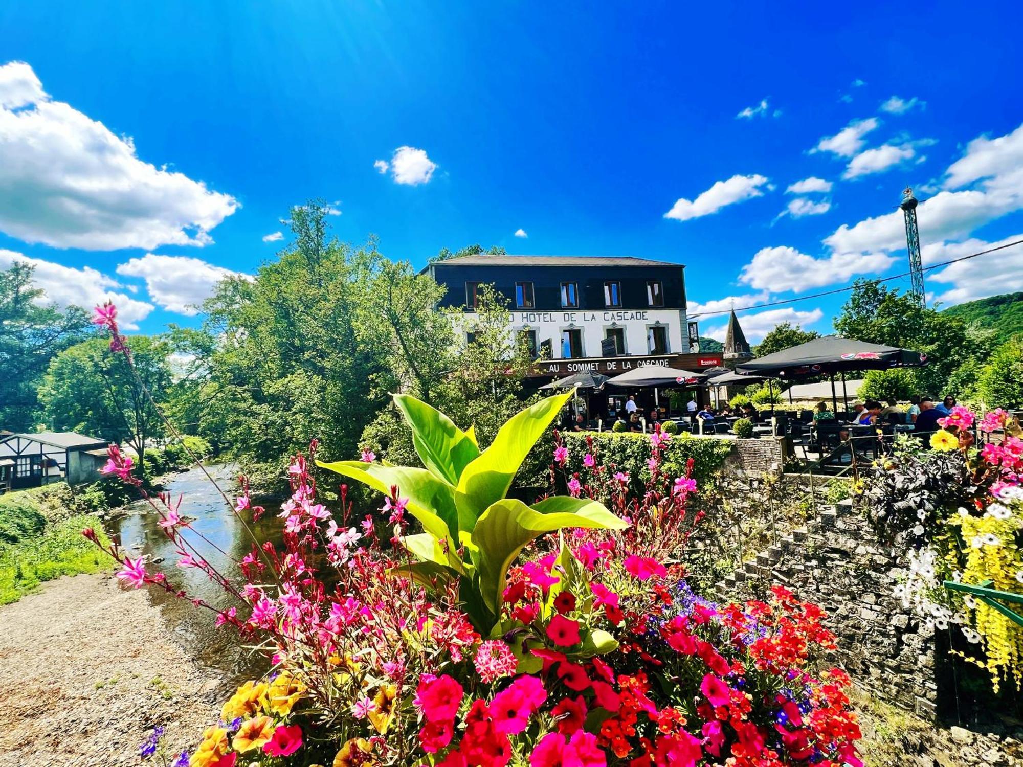 Au Sommet De La Cascade Hotell Stavelot Exteriör bild