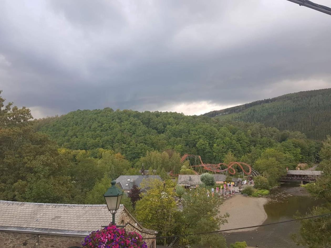 Au Sommet De La Cascade Hotell Stavelot Exteriör bild