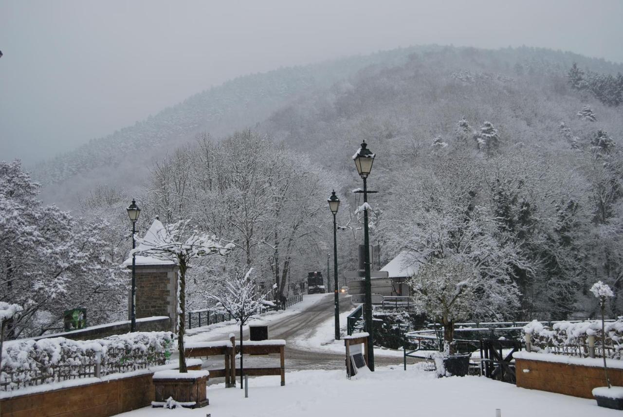 Au Sommet De La Cascade Hotell Stavelot Exteriör bild